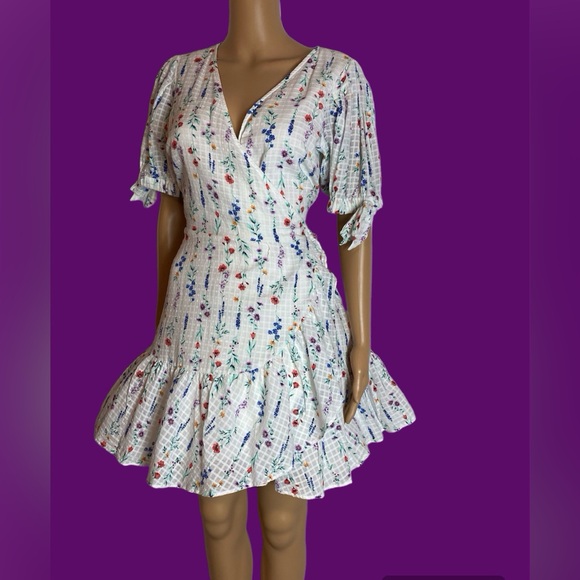 Lauren Conrad ruffled wrap dress size medium - Picture 1 of 9